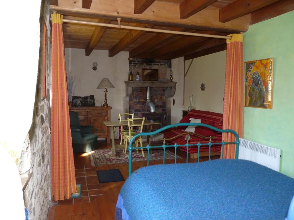 Bed and Breakfast Le Trot'In Chair Martigny-le-Comte Номер фото