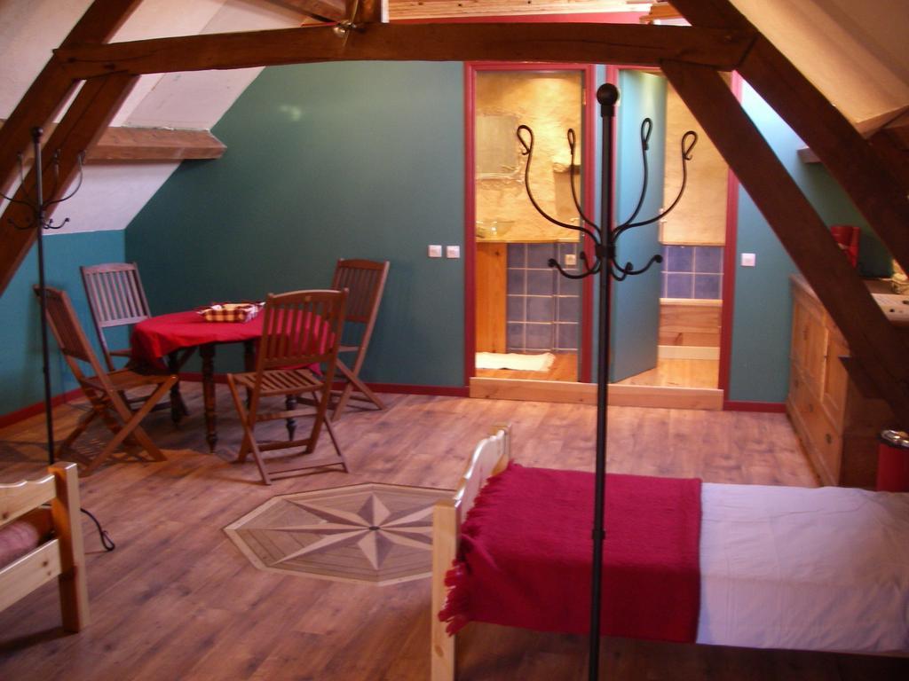 Bed and Breakfast Le Trot'In Chair Martigny-le-Comte Экстерьер фото