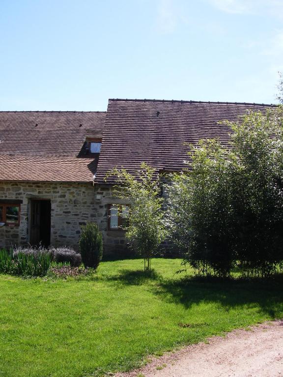 Bed and Breakfast Le Trot'In Chair Martigny-le-Comte Экстерьер фото